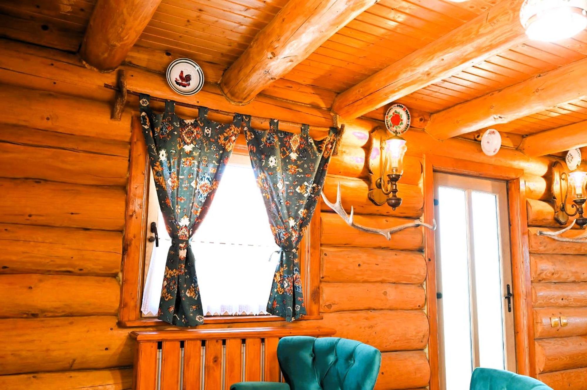 Casa De Lemn Villa Risnov Bagian luar foto