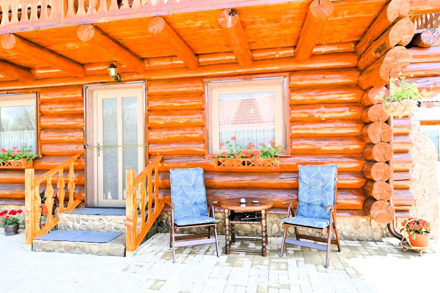 Casa De Lemn Villa Risnov Bagian luar foto